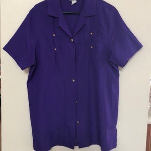 FIRM-Women’s Shortsleeved Silky Blouse